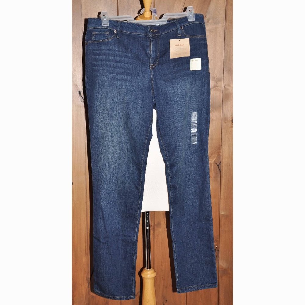 Stretch Ultrasoft Fabric Women's Jeans With Mid-Rise Slim Straight Leg Opening